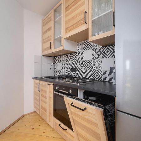3 Bedroom Apartment-Aleja Daszynskiego- Grzegorzki Krakow Exterior photo
